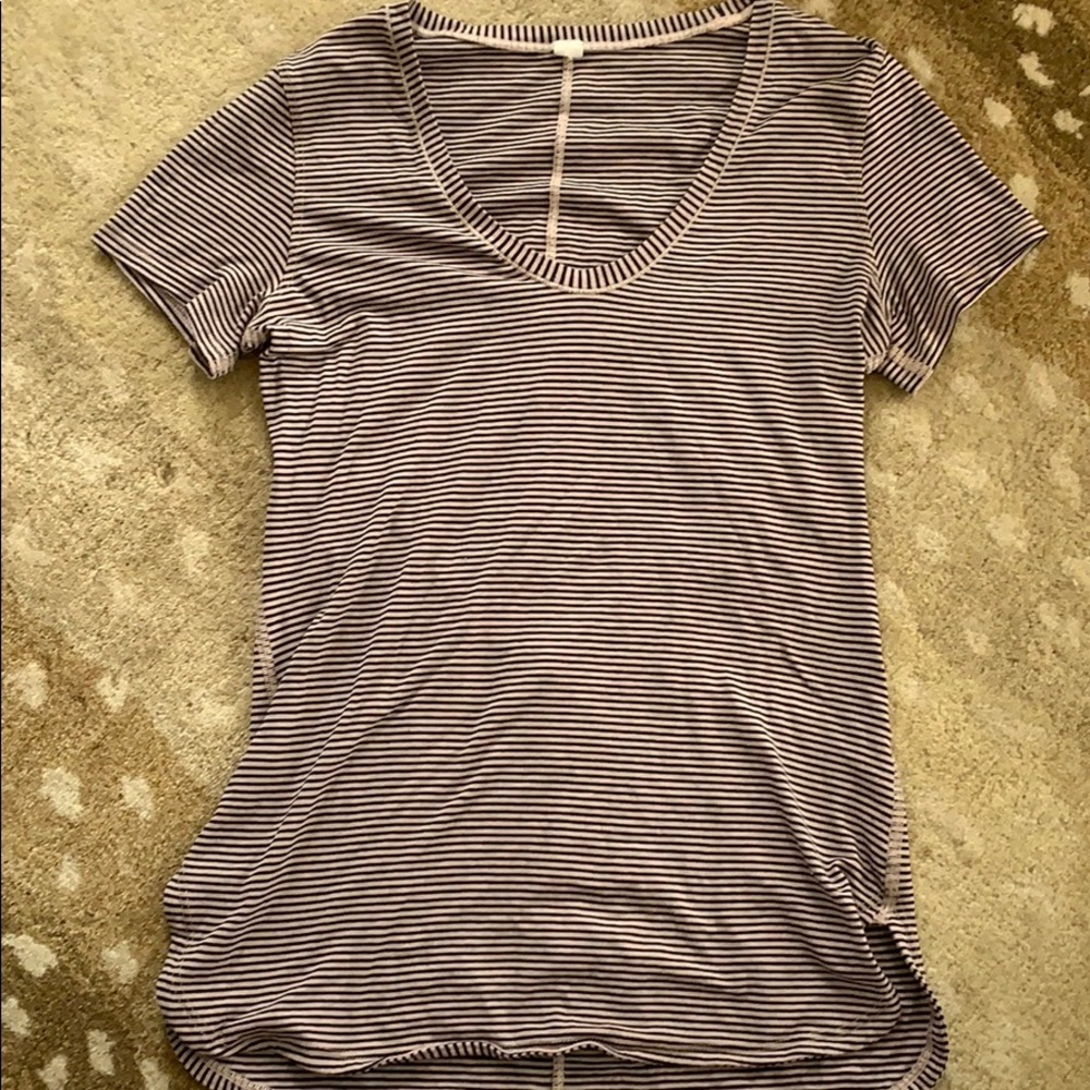 Lululemon short sleeve athletic top